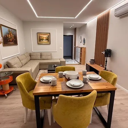 Majushi Apartament *